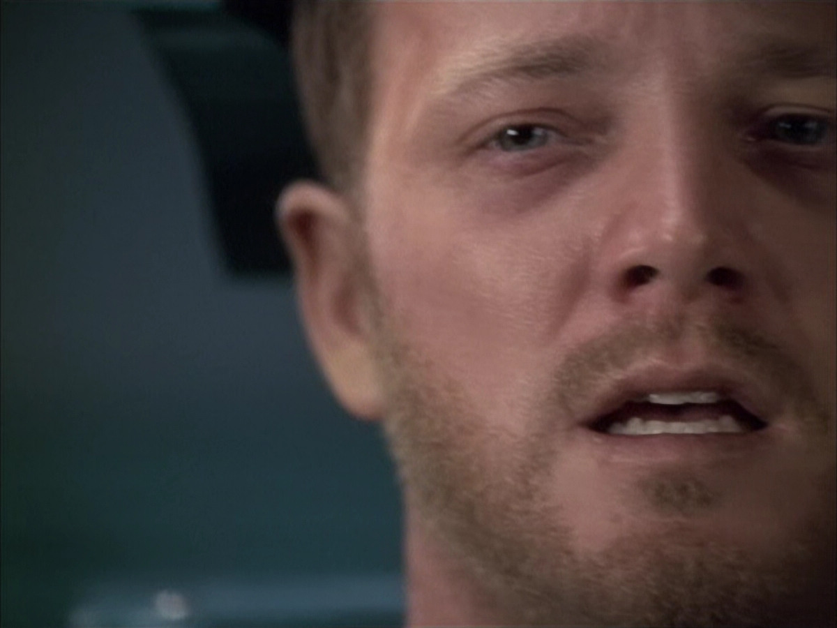 extant_StarTrek_VOY_6x05-Alice_03350.jpg