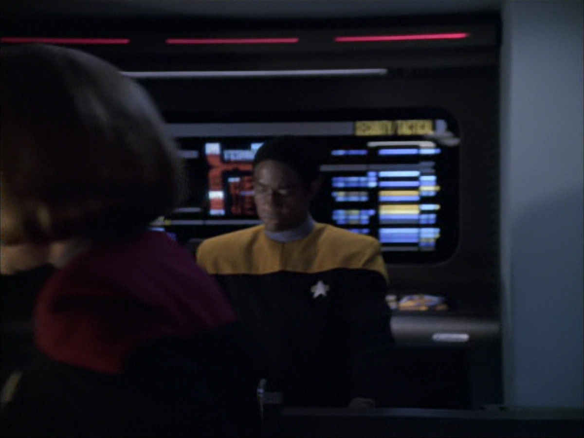 extant_StarTrek_VOY_6x05-Alice_03495.jpg