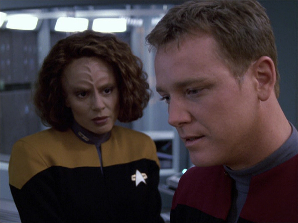 extant_StarTrek_VOY_6x05-Alice_03559.jpg