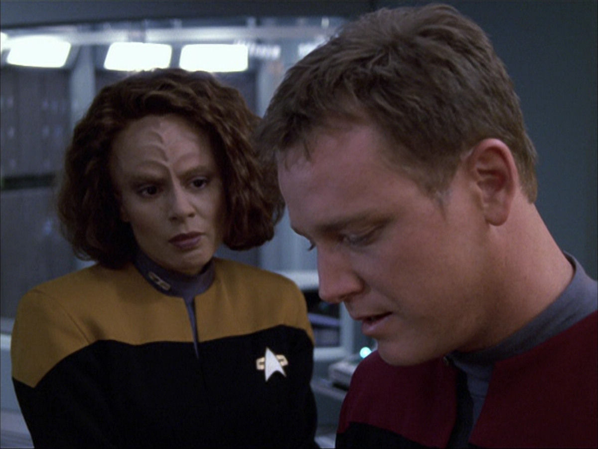 extant_StarTrek_VOY_6x05-Alice_03590.jpg