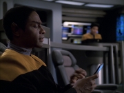 extant_StarTrek_VOY_6x05-Alice_00060.jpg