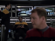 extant_StarTrek_VOY_6x05-Alice_00069.jpg