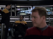 extant_StarTrek_VOY_6x05-Alice_00071.jpg