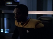 extant_StarTrek_VOY_6x05-Alice_00092.jpg