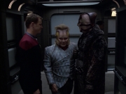 extant_StarTrek_VOY_6x05-Alice_00647.jpg