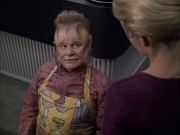 extant_StarTrek_VOY_6x05-Alice_01166.jpg