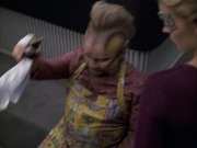 extant_StarTrek_VOY_6x05-Alice_01168.jpg