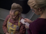 extant_StarTrek_VOY_6x05-Alice_01180.jpg
