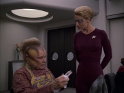 extant_StarTrek_VOY_6x05-Alice_01196.jpg