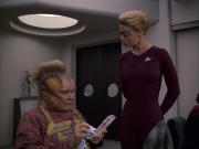 extant_StarTrek_VOY_6x05-Alice_01198.jpg