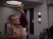 extant_StarTrek_VOY_6x05-Alice_01217.jpg