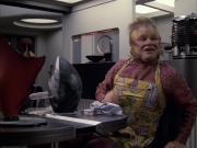 extant_StarTrek_VOY_6x05-Alice_01231.jpg
