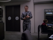 extant_StarTrek_VOY_6x05-Alice_01239.jpg