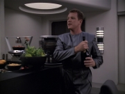 extant_StarTrek_VOY_6x05-Alice_01241.jpg