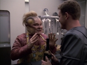 extant_StarTrek_VOY_6x05-Alice_01247.jpg