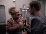extant_StarTrek_VOY_6x05-Alice_01248.jpg