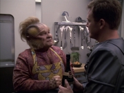 extant_StarTrek_VOY_6x05-Alice_01249.jpg