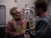 extant_StarTrek_VOY_6x05-Alice_01255.jpg