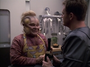 extant_StarTrek_VOY_6x05-Alice_01256.jpg