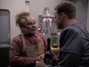 extant_StarTrek_VOY_6x05-Alice_01259.jpg