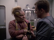extant_StarTrek_VOY_6x05-Alice_01272.jpg