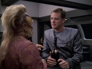 extant_StarTrek_VOY_6x05-Alice_01274.jpg