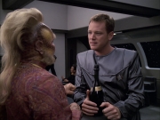 extant_StarTrek_VOY_6x05-Alice_01275.jpg
