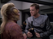 extant_StarTrek_VOY_6x05-Alice_01279.jpg
