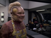 extant_StarTrek_VOY_6x05-Alice_01283.jpg