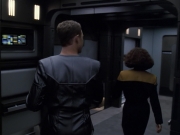 extant_StarTrek_VOY_6x05-Alice_01295.jpg