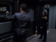 extant_StarTrek_VOY_6x05-Alice_01298.jpg