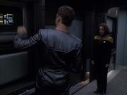 extant_StarTrek_VOY_6x05-Alice_01302.jpg