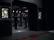 extant_StarTrek_VOY_6x05-Alice_01305.jpg