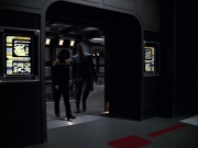 extant_StarTrek_VOY_6x05-Alice_01307.jpg