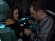 extant_StarTrek_VOY_6x05-Alice_01365.jpg