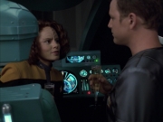 extant_StarTrek_VOY_6x05-Alice_01384.jpg