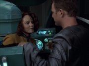 extant_StarTrek_VOY_6x05-Alice_01386.jpg