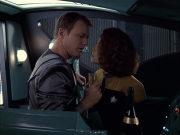 extant_StarTrek_VOY_6x05-Alice_01398.jpg