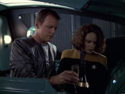 extant_StarTrek_VOY_6x05-Alice_01402.jpg