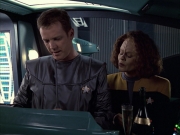 extant_StarTrek_VOY_6x05-Alice_01414.jpg