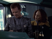 extant_StarTrek_VOY_6x05-Alice_01415.jpg