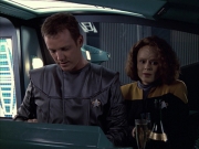 extant_StarTrek_VOY_6x05-Alice_01422.jpg