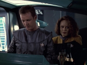 extant_StarTrek_VOY_6x05-Alice_01423.jpg