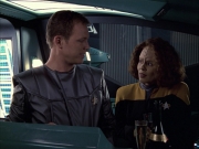 extant_StarTrek_VOY_6x05-Alice_01433.jpg