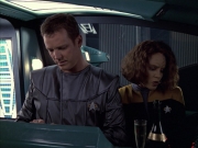 extant_StarTrek_VOY_6x05-Alice_01462.jpg