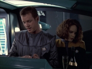 extant_StarTrek_VOY_6x05-Alice_01465.jpg
