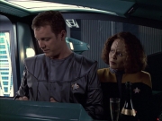 extant_StarTrek_VOY_6x05-Alice_01466.jpg