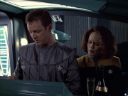 extant_StarTrek_VOY_6x05-Alice_01469.jpg