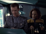 extant_StarTrek_VOY_6x05-Alice_01486.jpg