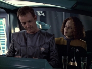 extant_StarTrek_VOY_6x05-Alice_01493.jpg